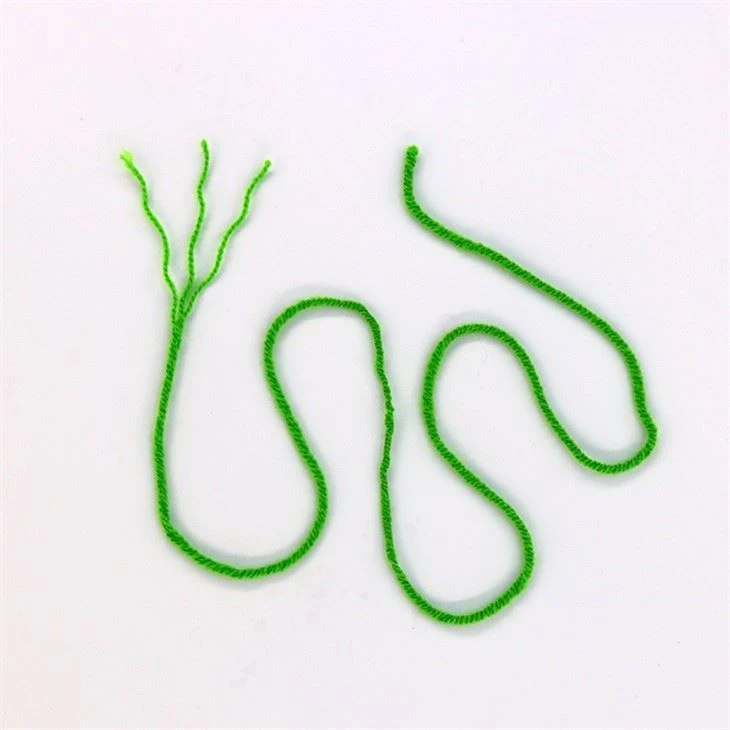 100 acrylic yarn